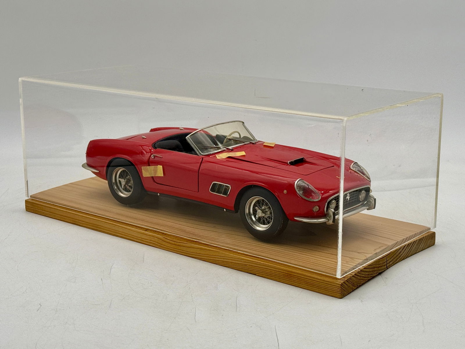 Enrica HE14 Ferrari 250 GT California Spyder SWB Model Car (1 of 5)