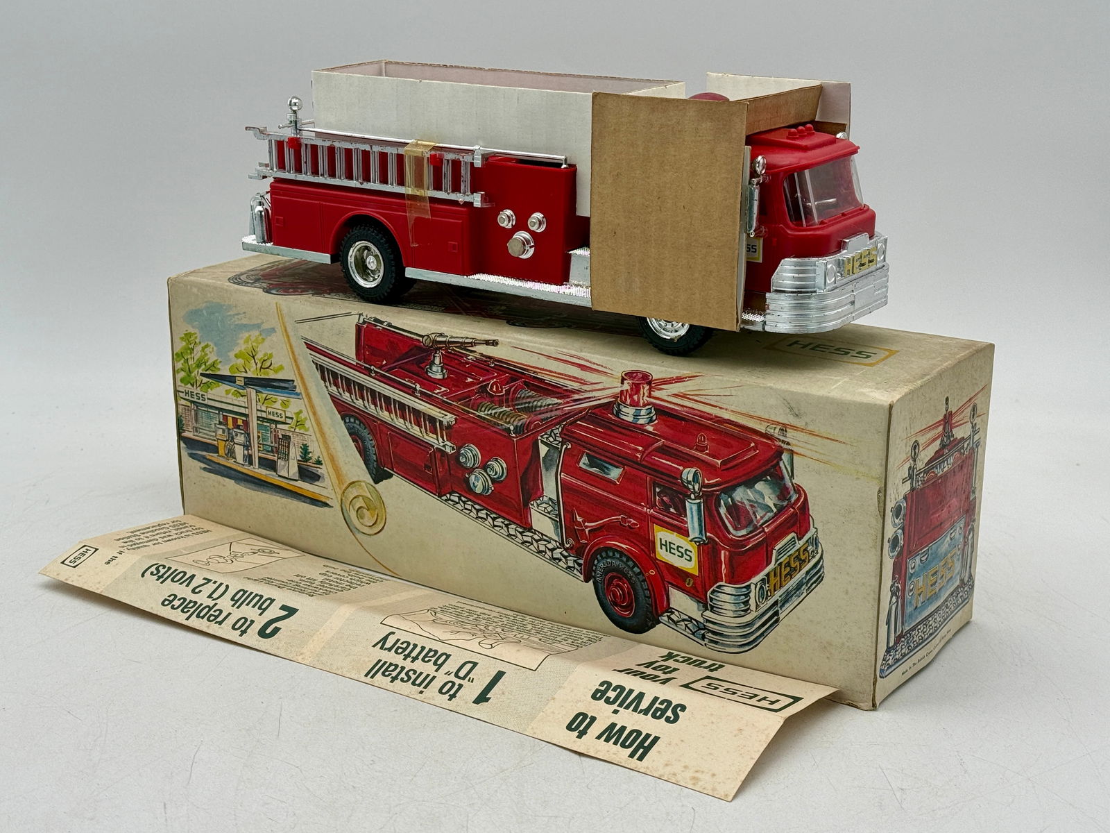 1970 Hess Toy Fire Truck with Original Box (1 of 3)