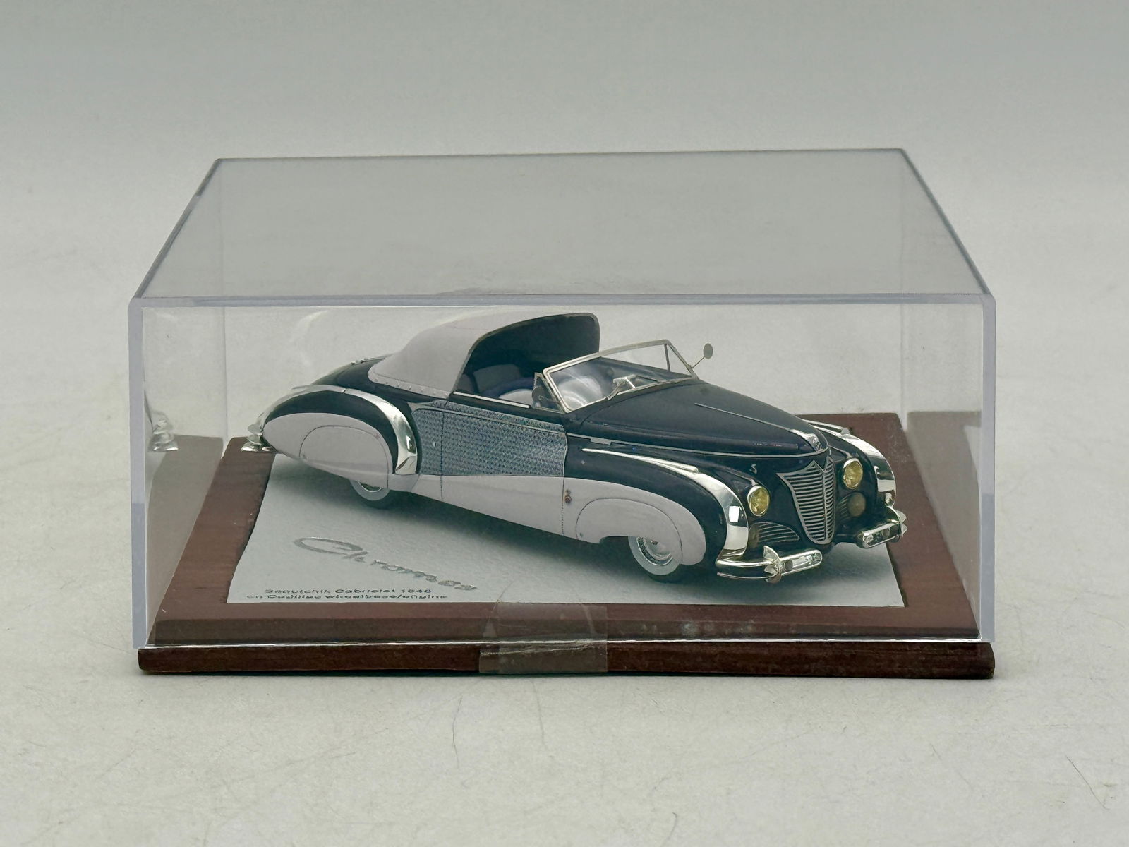 Chromes 1:43 Scale 1948 Cadillac S62 Saoutchik Cabriolet Model (1 of 4)