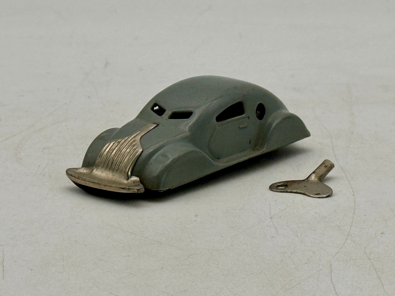 Vintage Schuco Patent Motor Car Wind-Up with Key (1 of 3)