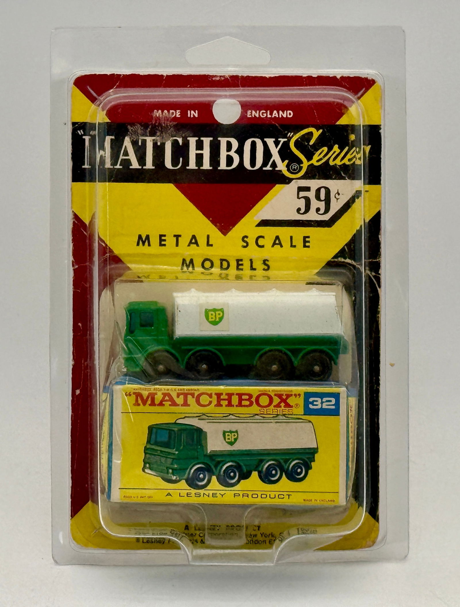 Matchbox No 32C2 Leyland BP Petrol Tanker in Blister Pack (1 of 3)