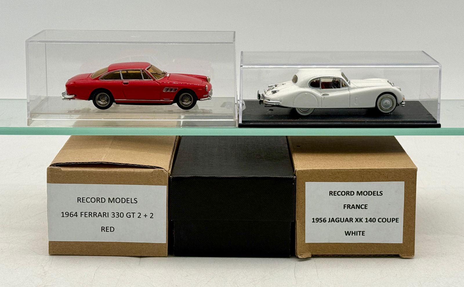2 Record Models Die-Cast Ferrari and Jaguar Model Cars (1 of 3)