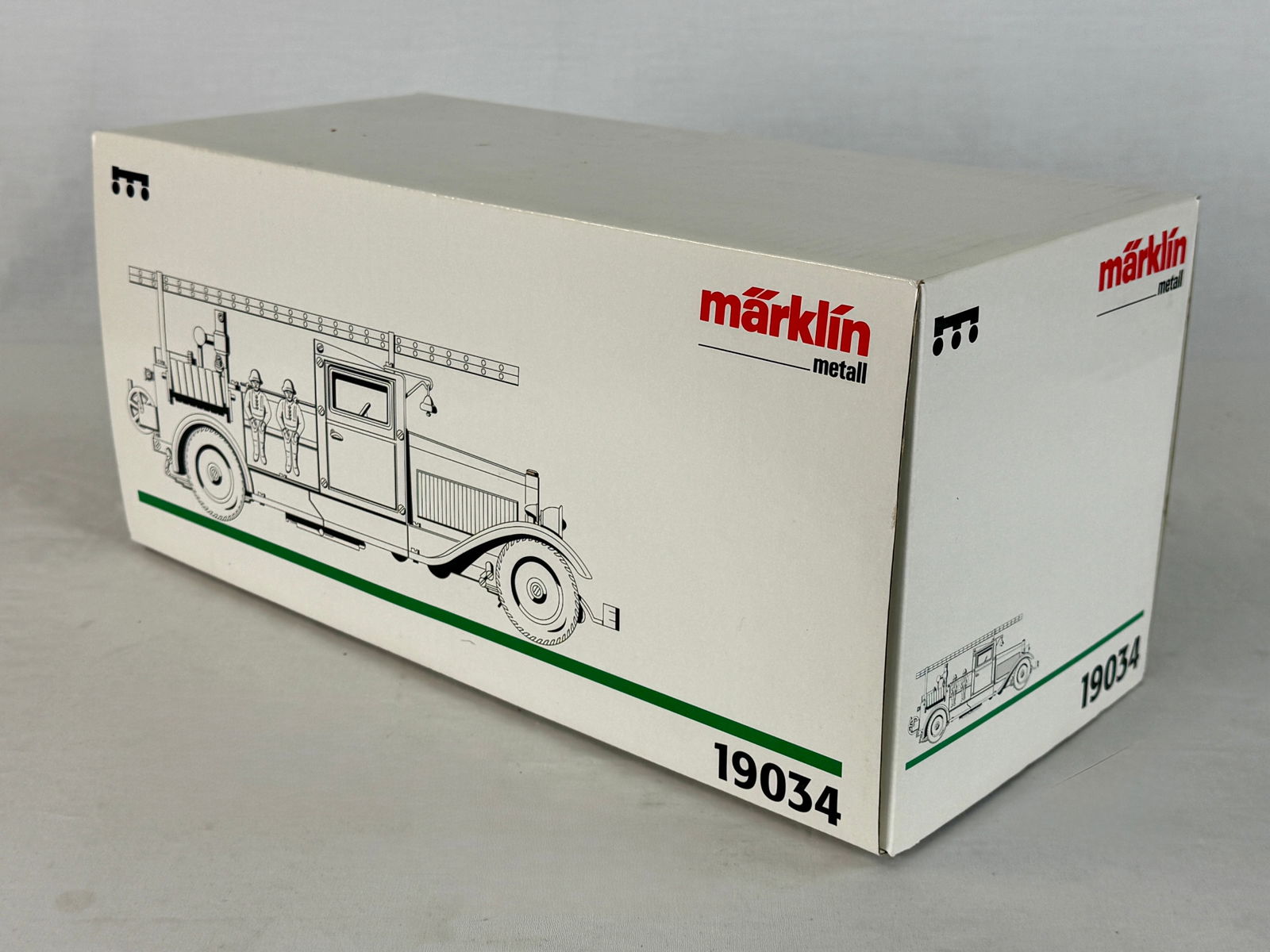 Marklin Metall 19034 Clockwork Fire Truck with Box (1 of 3)