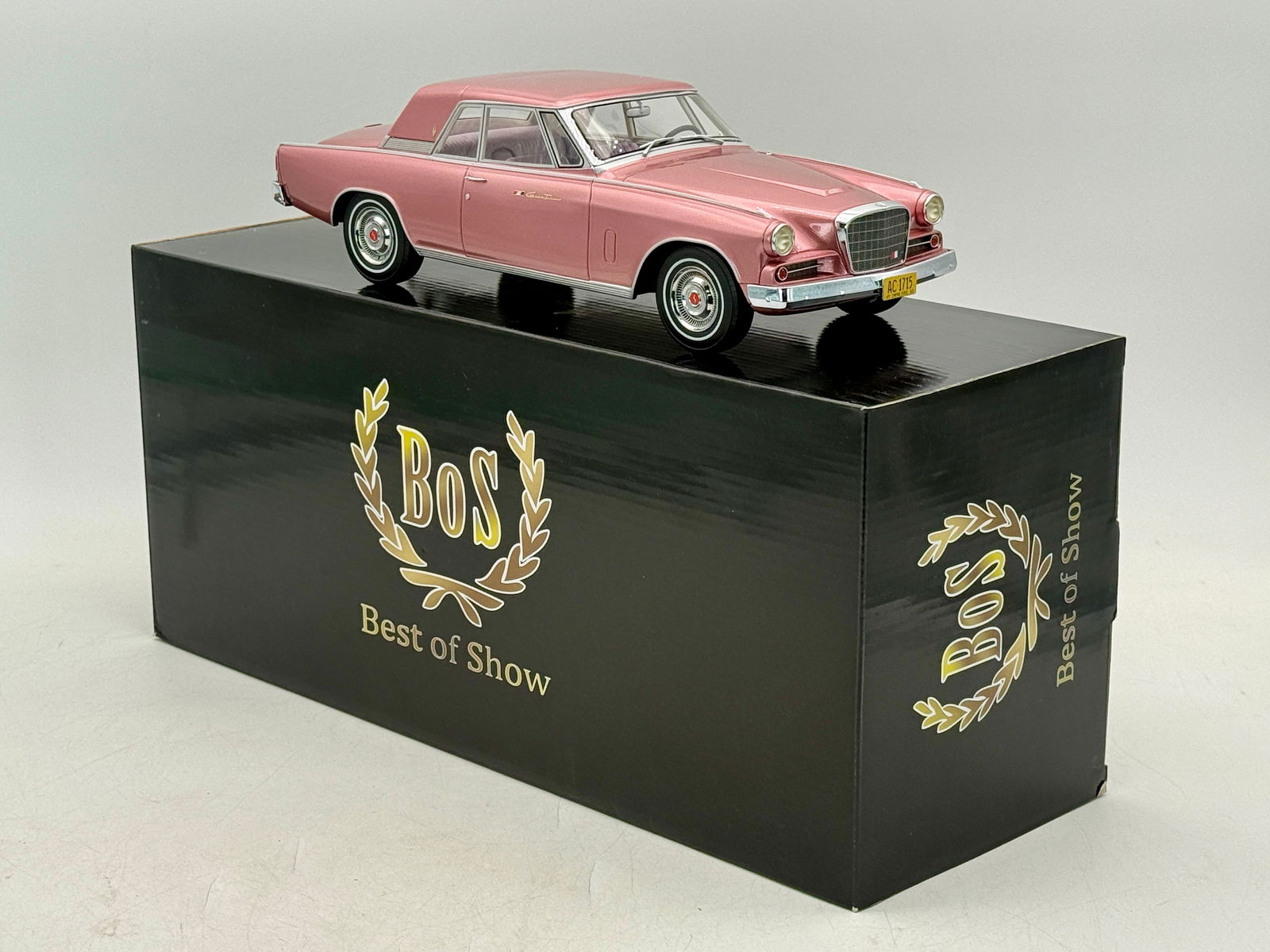 BoS 288 1:18 Scale 1963 Studebaker Gran Turismo Hawk Model Car (1 of 3)