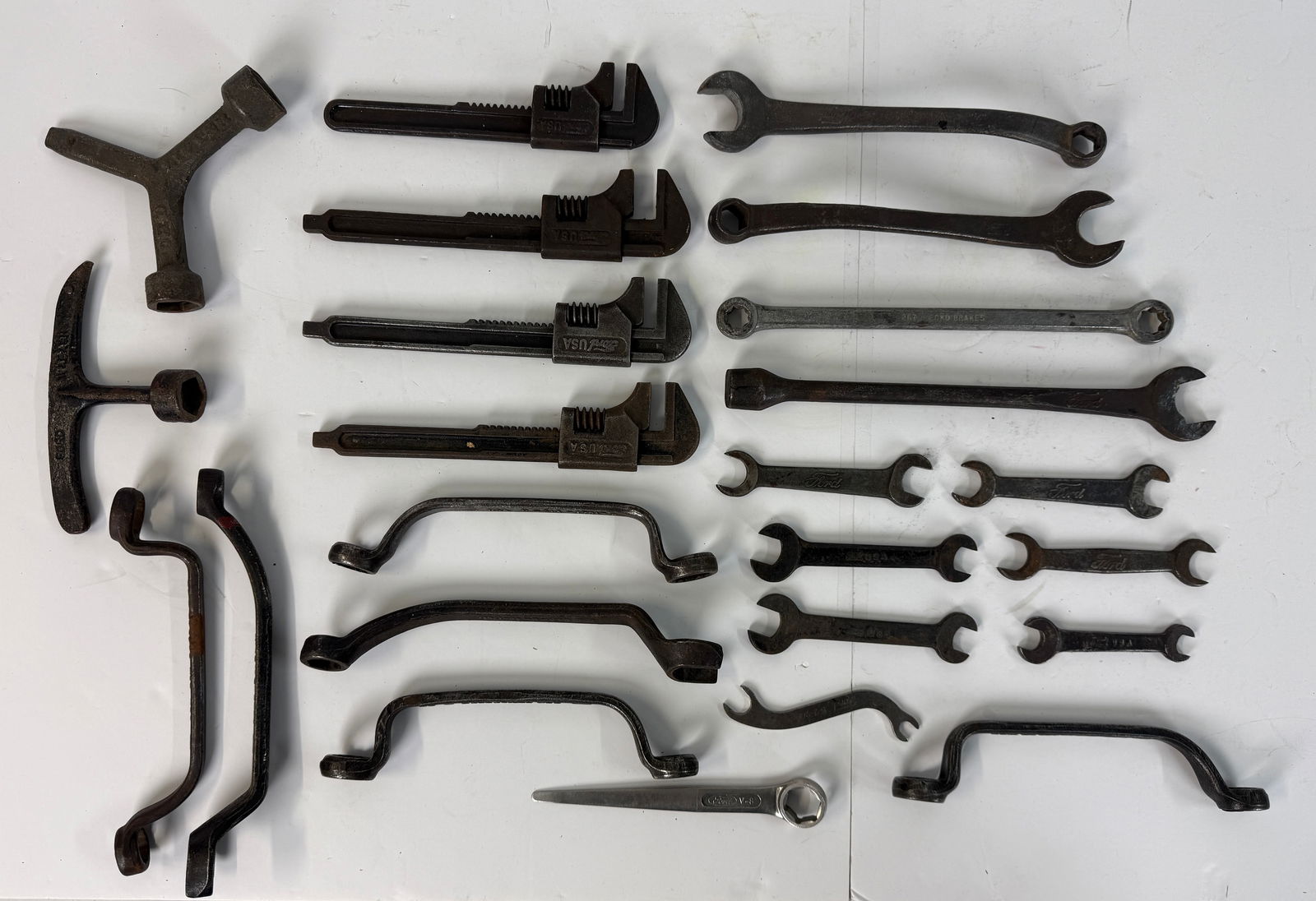 A Collection of Vintage Ford Hand Tools and Wrenches (1 of 1)