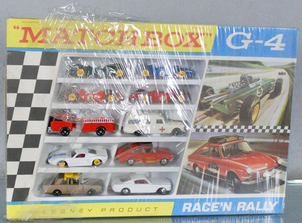 MATCHBOX G4B3 RACE 'N RALLY GIFT SET: contains 19D3, 19D2, 52B1, 52B4, 29C3, 3C4, 67B2, 41C5, 25D2, 8E1, orig box w/torn shrinkwrap, 25D2 is C7, rest C9-10.
