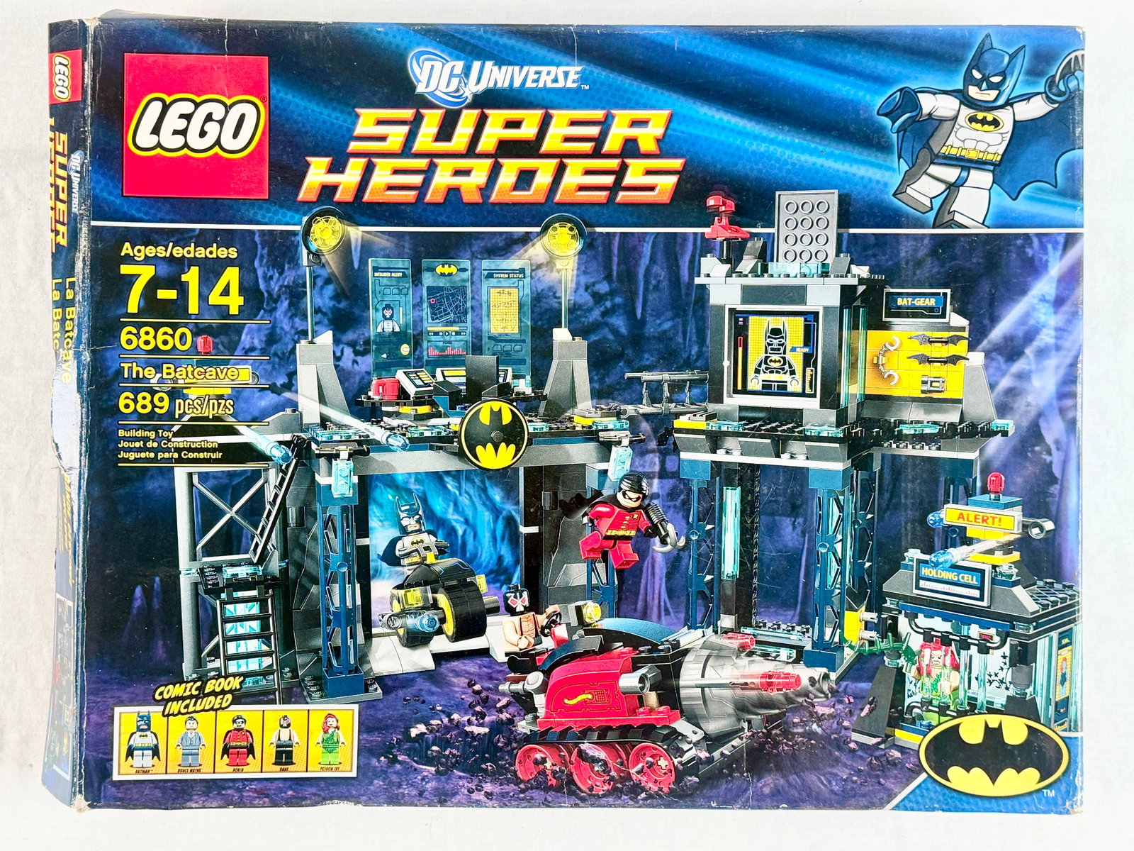 LEGO DC Universe Super Heroes The Batcave Set 6860 (1 of 3)