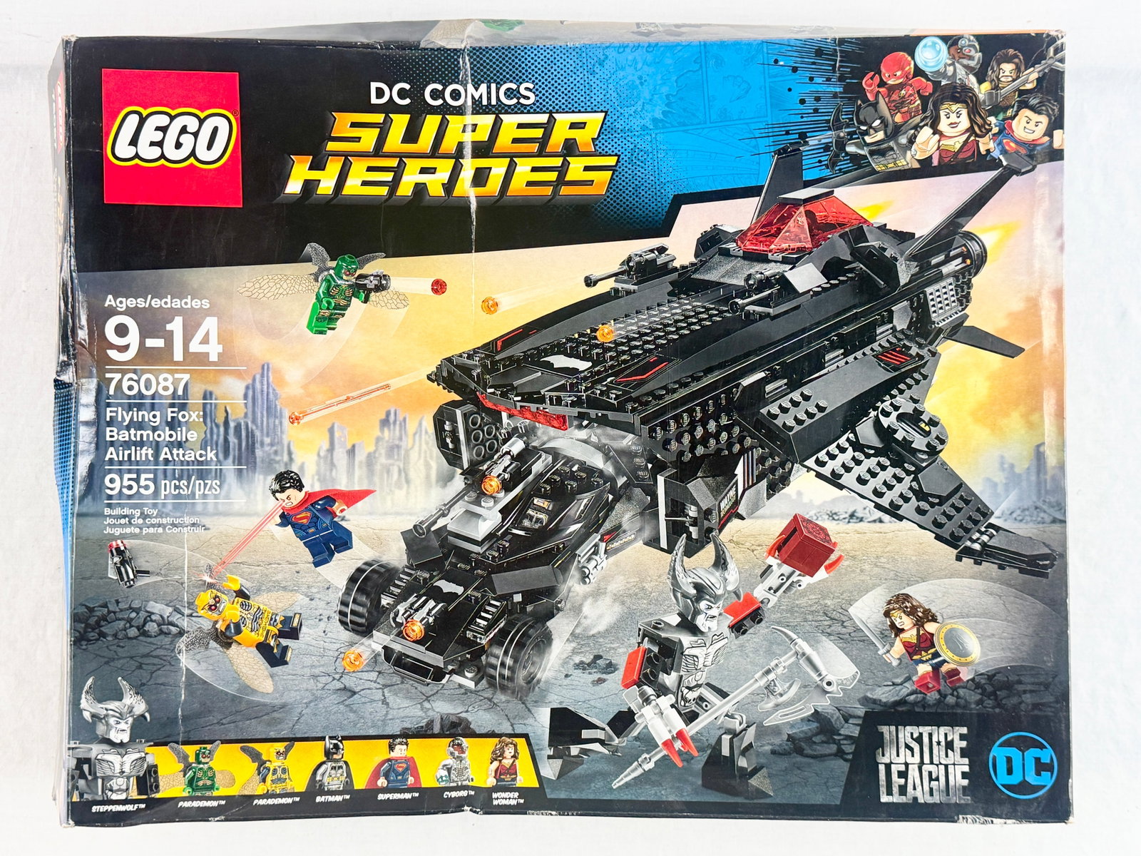LEGO DC Comics Super Heroes Flying Fox Batmobile Airlift Attack Set 76087 (1 of 3)