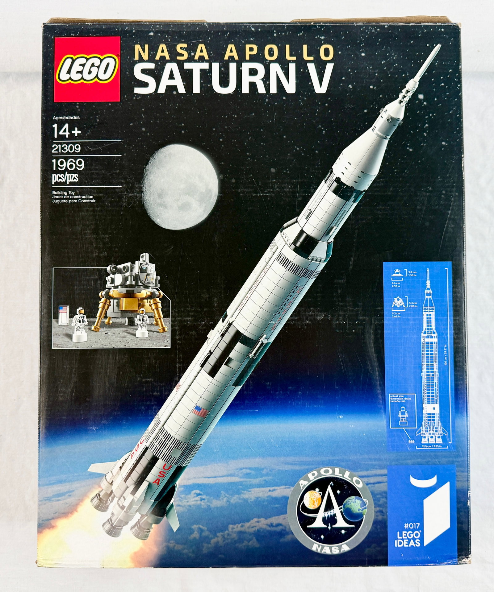 LEGO Ideas NASA Apollo Saturn V Set 21309 (1 of 5)