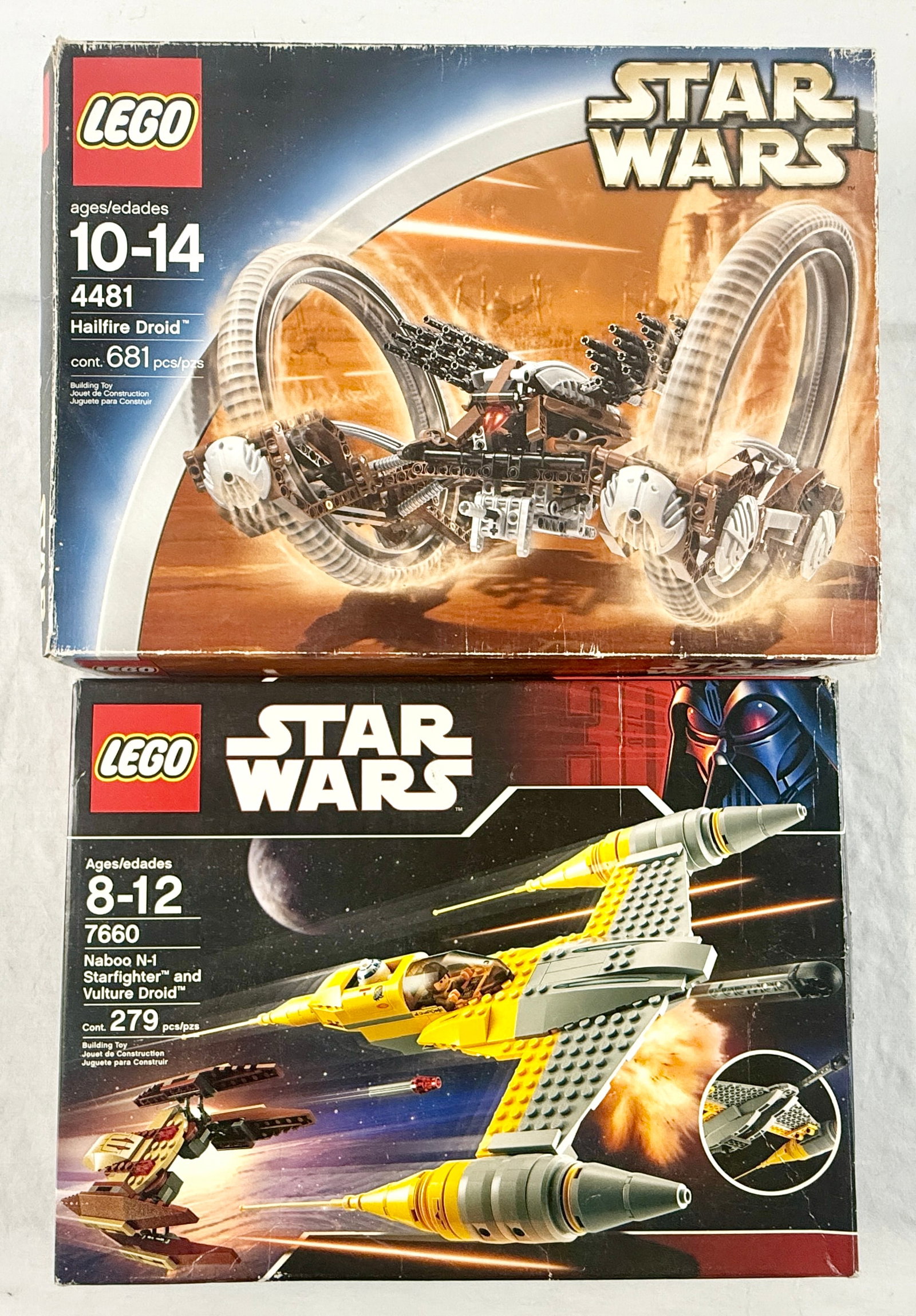A Pair of LEGO Star Wars Construction Sets including Hailfire Droid 4481 and Naboo N-1 Starfighter (1 of 4)