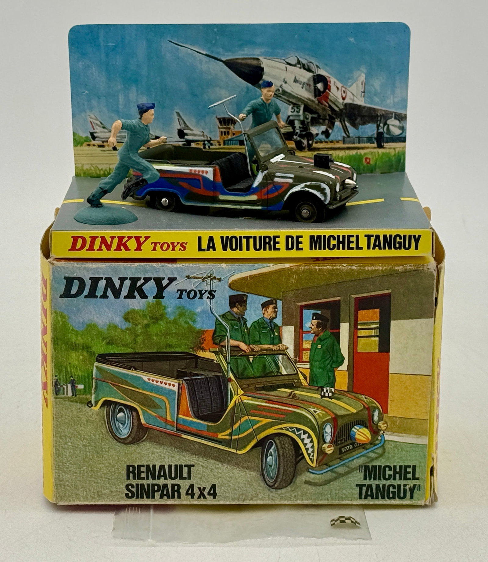 Dinky Toys No. 1406 Renault Sinpar 4x4 Michel Tanguy (1 of 4)
