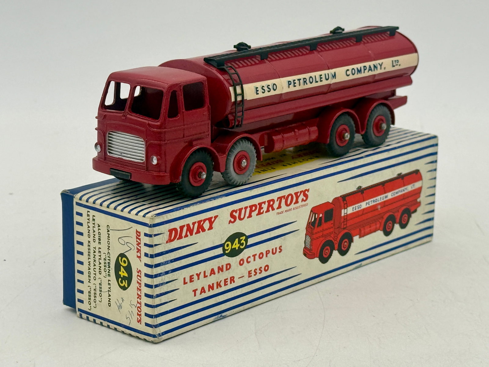 【Dinky Supertoys】943 Essoタンクローリーボックス付 Dinky Supertoys 943 Leyland Octopus Tanker In Esso Livery Auction