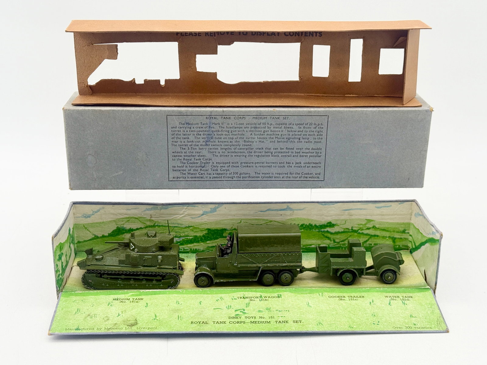 Dinky Toys Royal Tank Corps Medium Tank Set No. 151 (1 of 6)