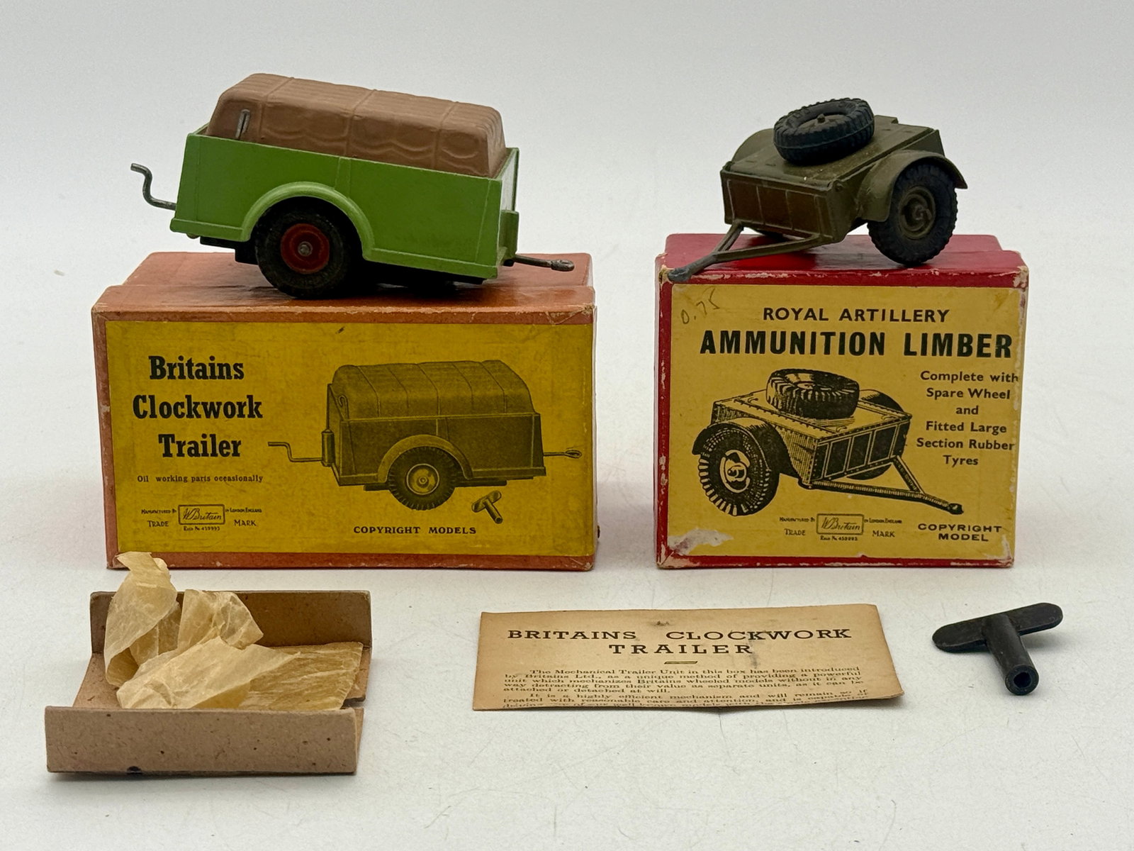 Two Boxed Britains Die-Cast Model Trailers 2041 and 1726 (1 of 4)