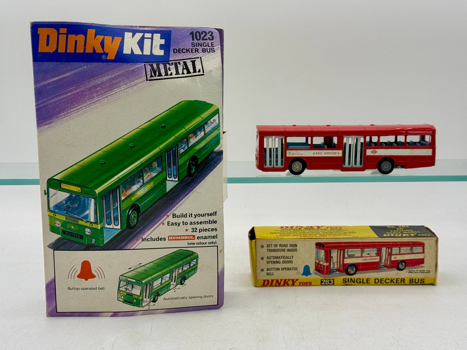 Dinky Toys No. 283 Single Decker Bus and 1023 Metal Kit (1 of 2)