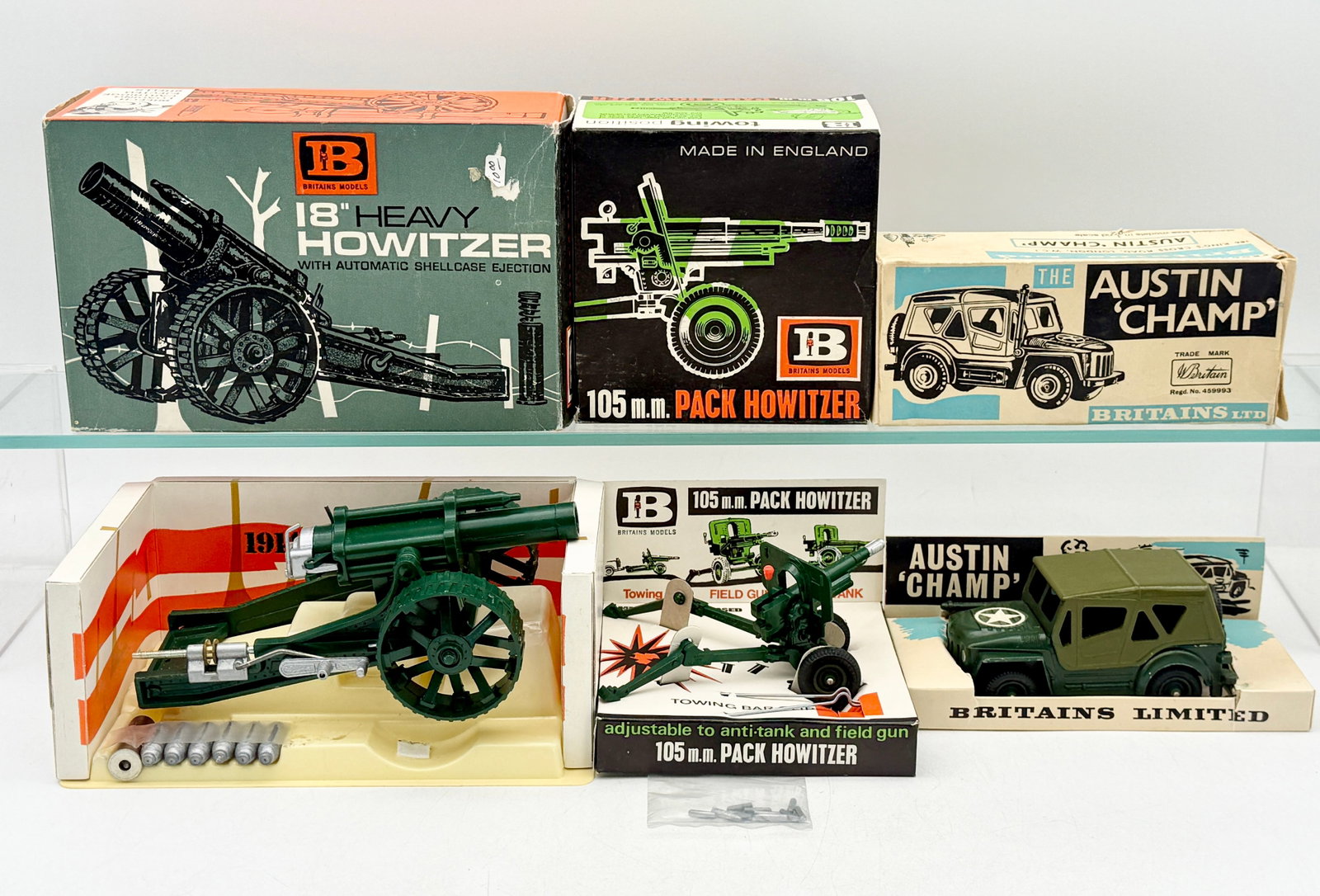A collection of Britains Ltd military vehicle and artillery models (1 of 3)