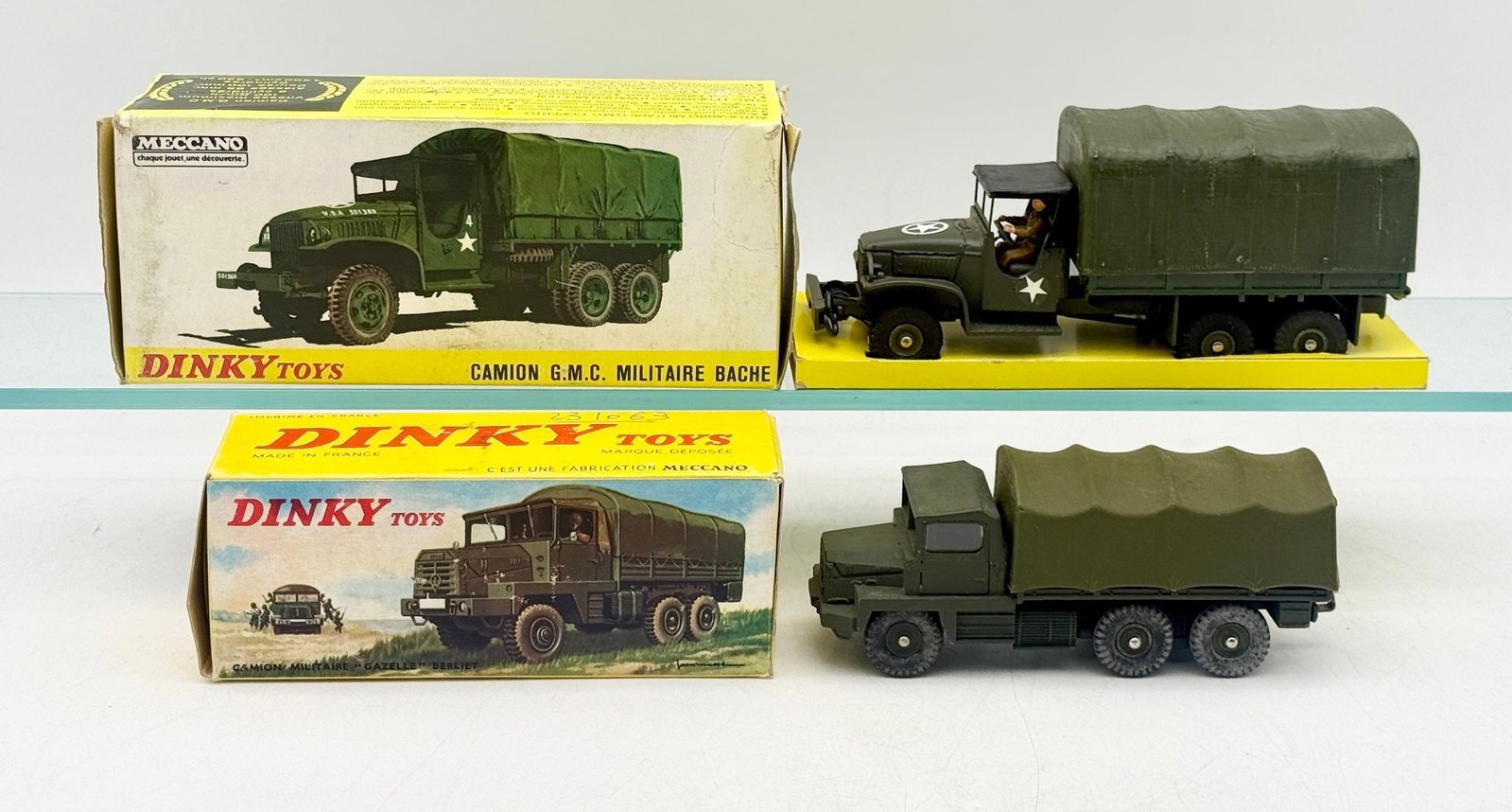 A Pair of French Dinky Toys Die-Cast Military Trucks (1 of 4)