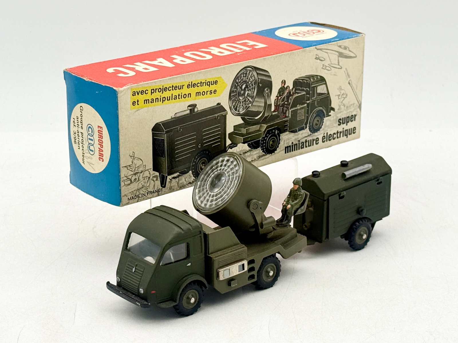 CIJ Europarc Renault 2.5T Anti-Aircraft Searchlight Group Toy Set (1 of 4)