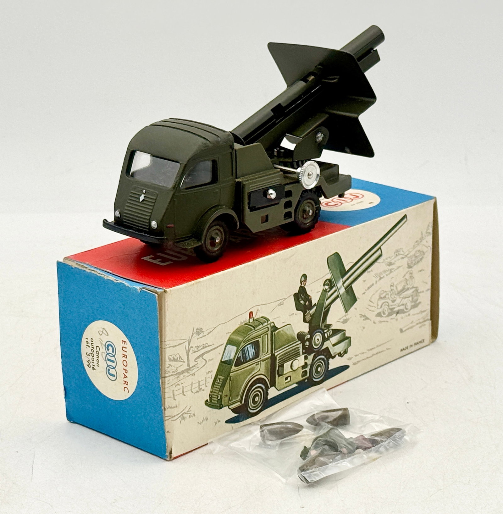 CIJ Europarc Renault 2.5T Military Canon Autoport?© Reference 3/99: A CIJ (Compagnie Industrielle du Jouet) Europarc "Canon Autoporté" die-cast military vehicle, reference number 3/99, modeled on a Renault 2.5-ton truck. The model is finished in an ol