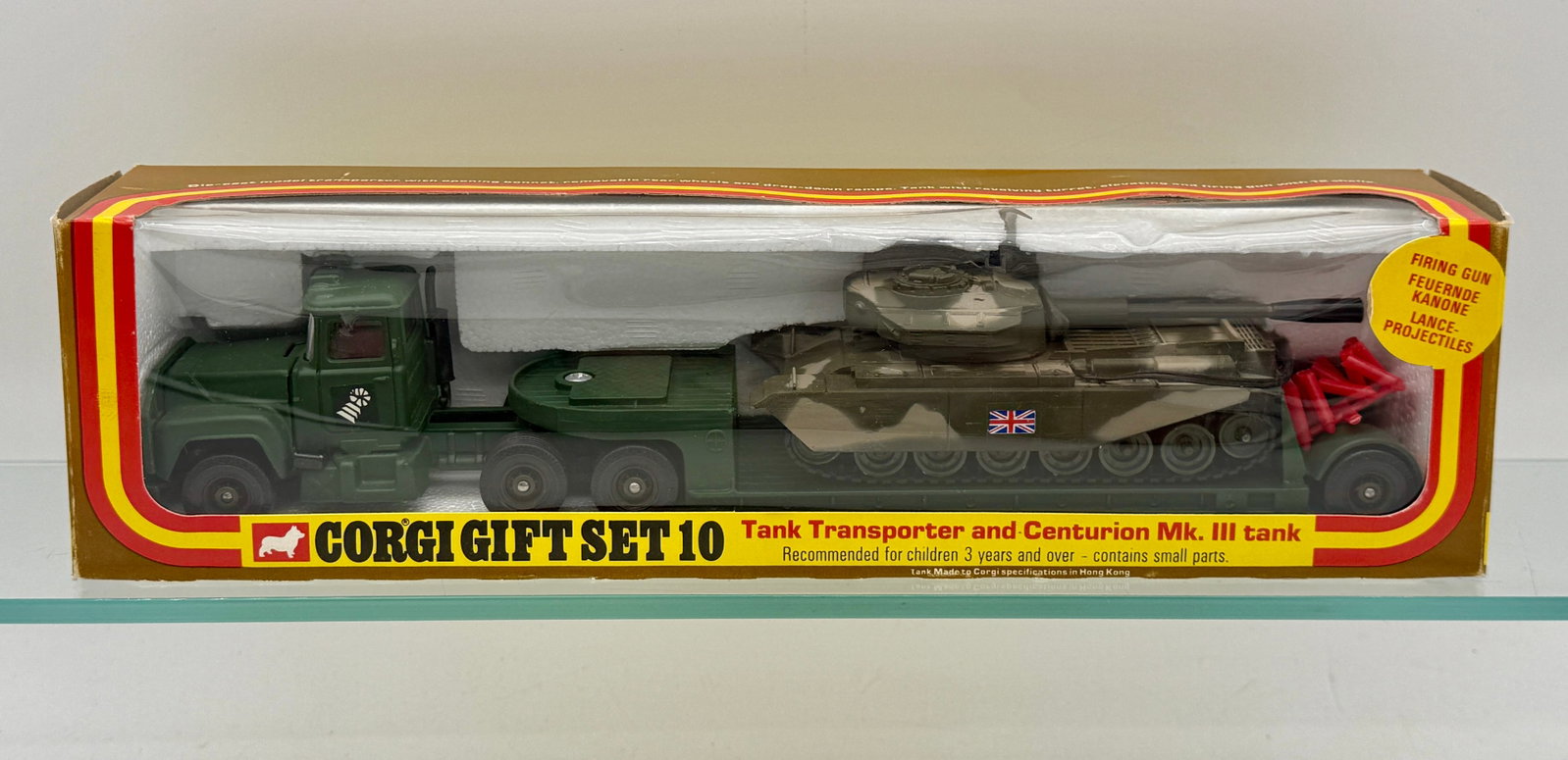 Corgi Gift Set 10 Mack Tank Transporter and Centurion Tank (1 of 3)
