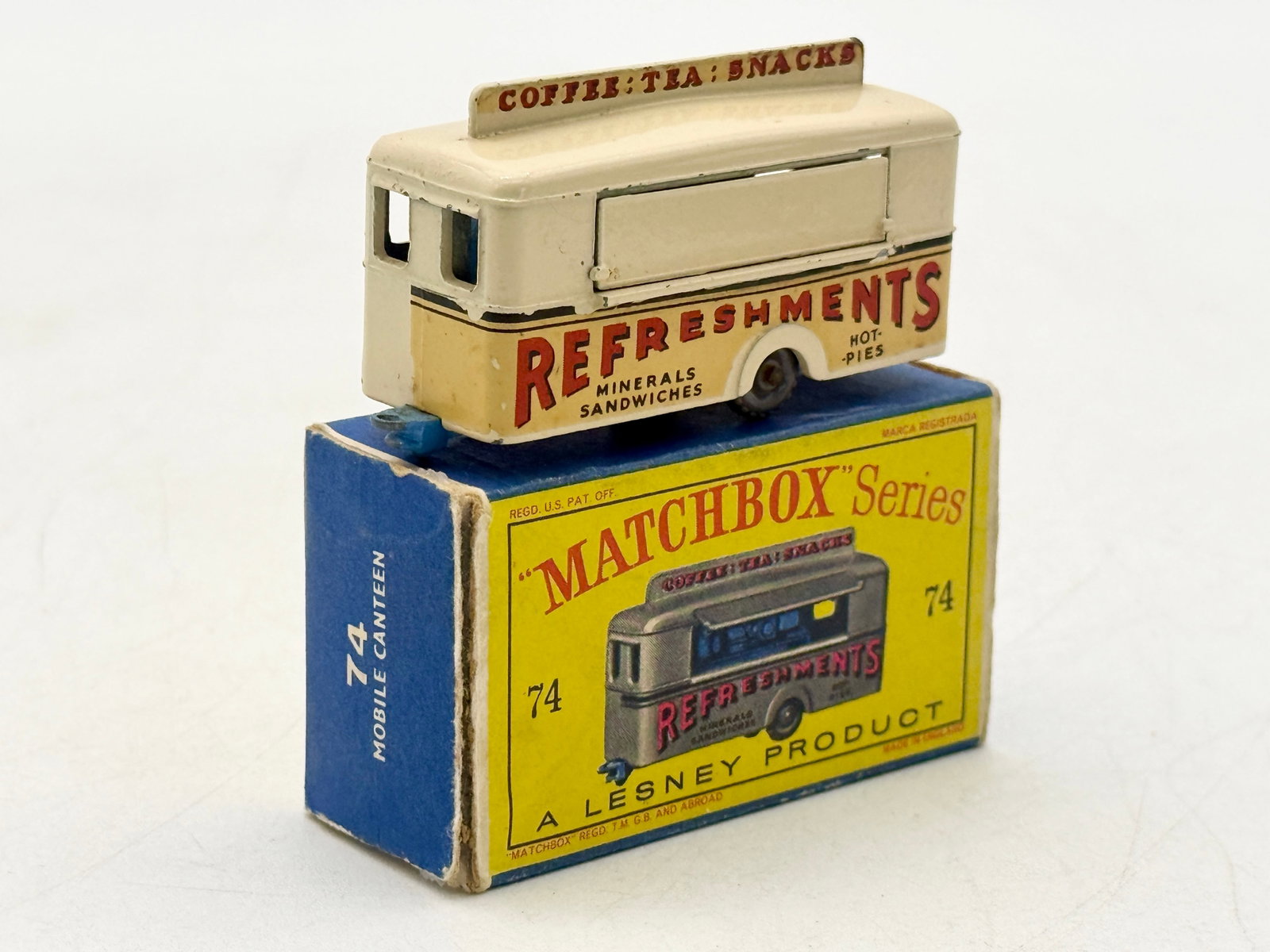 Matchbox Lesney No. 74A4 Mobile Canteen with Original Box (1 of 6)