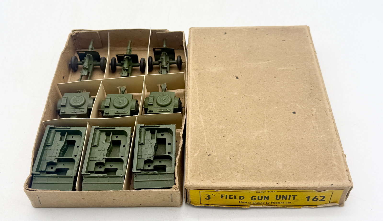 A Trio of Dinky Toys No. 162 Field Gun Units (1 of 4)
