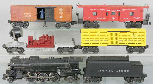 LIONEL TRAIN SET: O ga, 2026 loco, restored, 6466T tender, restored w/repro shell, 6520 searchlight, 6656 stock, 3464 NYC box car, 6517 caboose, C5-8.