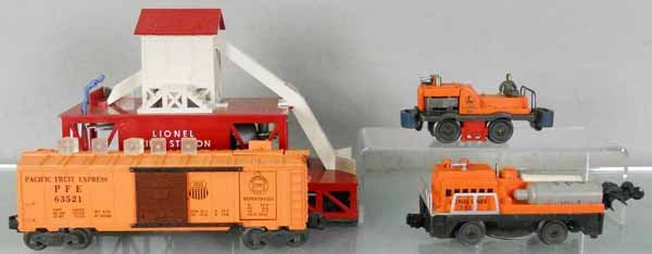LIONEL TRAIN LOT: O ga, 352 icing station, figure missing arm piece, 6352 ice car w/cubes, 50 gang car, missing 2 figures, 3927 track cleaning car, w/repro bottles, C5-6.
