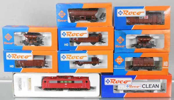 ROCO TRAIN SET: HO ga, 2-rail, 43412 diesel loco w/cars 4323, 2 #4334A, 4335A, 46011, 46016, 46278, 46400, 46444, orig boxes, 2 have minor wear, C9.