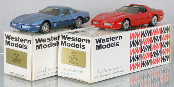 2 WESTERN MODELS CORVETTES: white metal, 1983 Chevy Corvette, missing 1 hub cap insert, 1986 Chevy Corvette Roadster, 1 minor paint chip underneath rear license plate, orig boxes & inserts minor wear, C8.