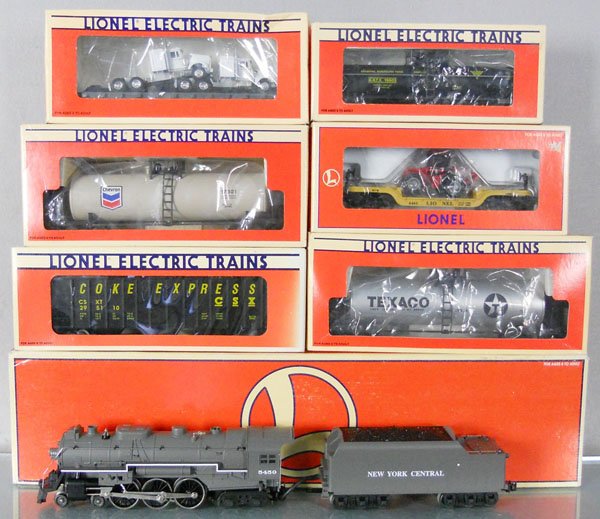 LIONEL TRAIN SET: O ga, 18082 Hudson loco & tender w/cars 16957, 17120, 17901, 17904, 17515, 19603, orig boxes & inserts minor wear, C8-9.