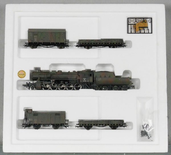 LILIPUT 852 MILITARY DRG TRAIN SET: HO ga, 2-rail, loco, tender & 4 freight cars, orig box & insert minor wear, C9.