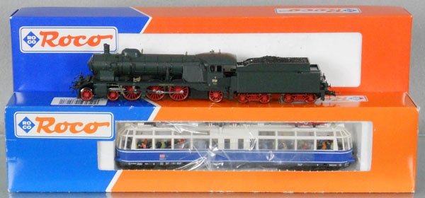ROCO TRAIN LOT: HO ga, 2-rail, 43259 Wurttemberg class C loco & tender, 43527 DB electric railbus, orig boxes & inserts, C9-10.