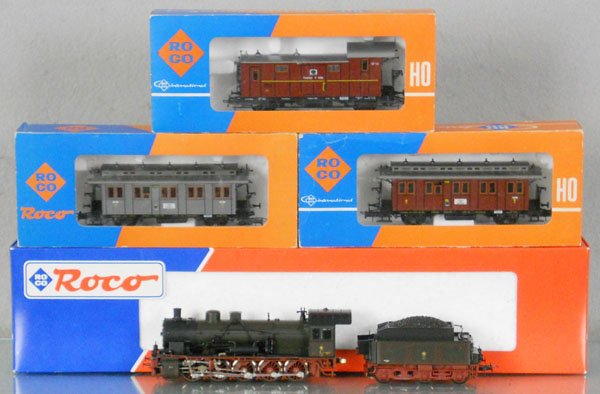 ROCO TRAIN SET: HO ga, 2-rail, 43221 KPEV G10 BR57 loco & tender, w/cars 4208, 4211, 4209, orig boxes & inserts minor wear, C9.
