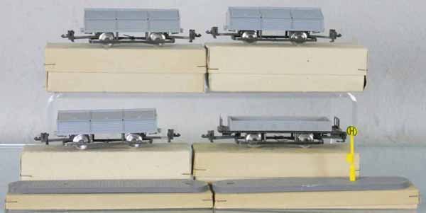 HAMO TROLLEY/SAND CAR LOT: HO ga, 2-rail, 3 #1121 sand wagons, 1120 flat car, 2 #1125 platforms, 1 w/pole, orig boxes, C8-9.