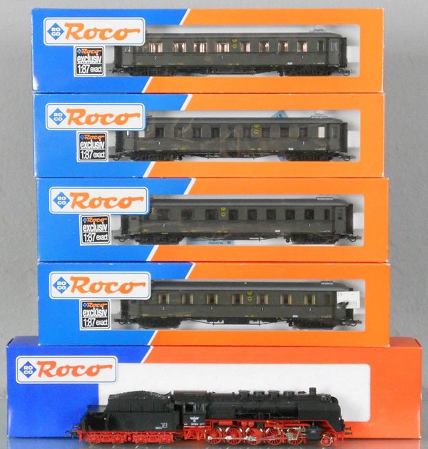 ROCO DRG TRAIN SET: HO ga, 43300 BR50 loco & tender, w/cars 44532, 44533, 44530, 44531, orig boxes & inserts minor wear, C9-10.