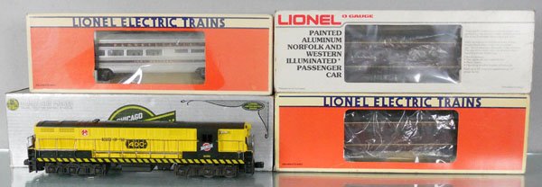 LIONEL TRAIN SET: O ga, 8056 C&NW FM diesel w/19140 combine, 9564 coach, 7208 diner, orig boxes minor wear, C8.