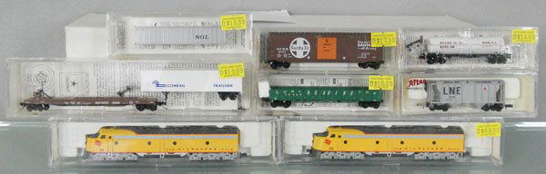 AMERICAN N GAUGE TRAIN SET: N ga, Lifelike 7196 & 7197 Milwaukee diesels, 5 Microtrain freight cars & Atlas freight car, orig boxes, C9.