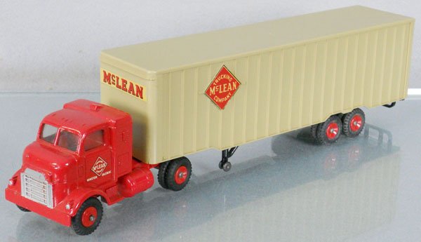 DINKY 948 MCLEAN SEMI-TRAILER: normal paint wear at connecting point, C8.