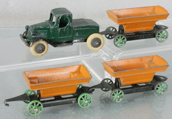 TOOTSIETOY 191 CONTRACTOR'S SET: Mack cab w/3 side-dump trailers, C5.
