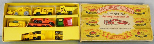 MATCHBOX G3A1 BUILDING CONSTRUCTORS SET: 1960, contains Major Pack M1A1 Caterpillar Earth Remover w/vehicles 24B1, 28B2, 6B2, 18C1, 15B2, 16B3, 2B2, orig box worn, outer sleeve taped, C7-9.