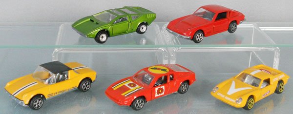 5 POLITOYS AUTOS: 14 Iguana, 561 Aston Martin, 17 Porsche, 571 Matra, 563 Lotus, C6-8.