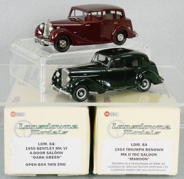2 LANSDOWNE MODELS: white metal, 1954 Triumph Renown MK11 TCS Saloon, 1950 Bentley MK VI Saloon, orig boxes, C9.