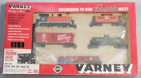 VARNEY 2841 NEW HAVEN TRAIN SET: HO ga, 2-rail, diesel loco w/4 freights & track, orig box & insert minor wear, window loose, C8.