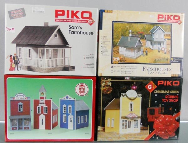 4 LGB - PIKO BUILDING KITS: G ga, 62226 Sam's Farm House, 95020 Buildings, 62201 Robin's Toy Shop, 62221 Aunt Bea's Farm House, orig boxes minor wear, C9.