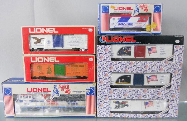 LIONEL TRAIN SET: O ga, 1776 diesel loco w/cars 9779, TCA 1975 box car, 19599 3-car set, TCA 7600 caboose, orig boxes worn, C7-9.