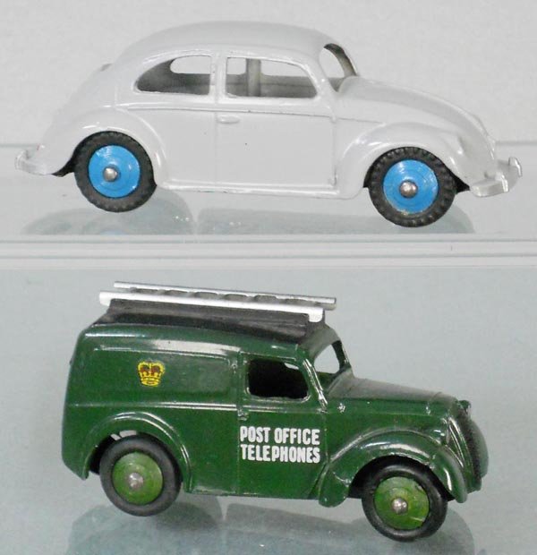 2 DINKY AUTOS: 181 Volkswagen Beetle, gray, 261 Telephone Service Truck, green, C7-8.