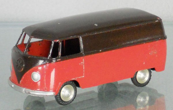 MARKLIN 8006 VOLKSWAGEN TRANSPORTER: brown & red, C8.