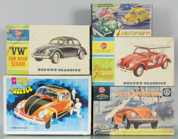 5 VOLKSWAGEN BEETLE MODEL KITS: 1 Airfix-32 & 4 Pyro, all are unassembled & appear complete, orig boxes minor wear, C9-10.