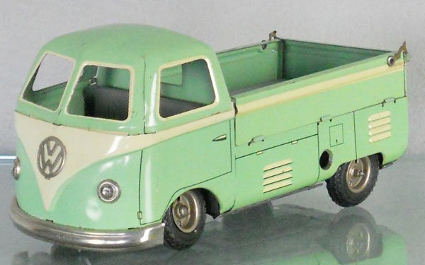 GOSO VOLKSWAGEN PICK UP: litho tin, windup working, green, w/fold-down sides, 7" long, C7-8.